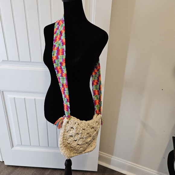 Unbranded Vintage Handbags - Festival Vintage Crochet Crossbody  Handbag Boho Off White Multicolor Strap